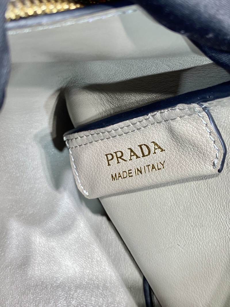 Pra*a top handle bags
